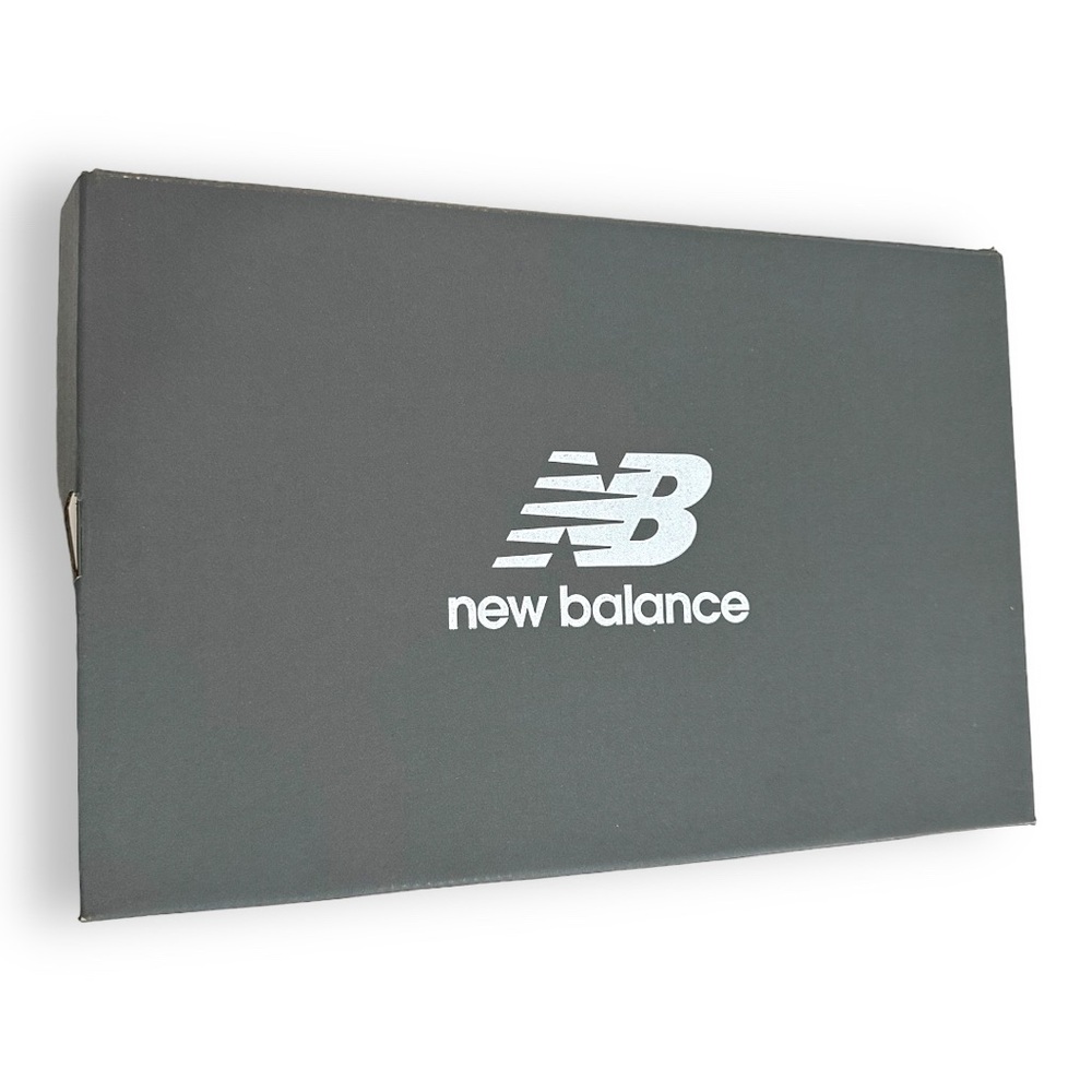 NWT New Balance 2002R Shoes Color: Beige size various - Picture 9 of 9
